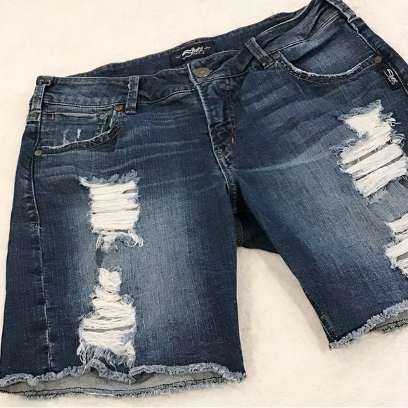 Silver Jeans 30 (US 8) Sam Bermuda Denim Jeans Shorts Women’s Distressed Cutoffs - Picture 2 of 9